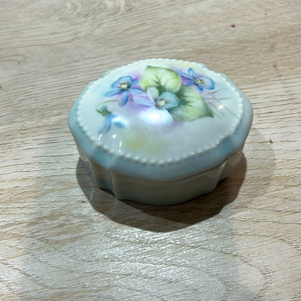 Trinket floral box